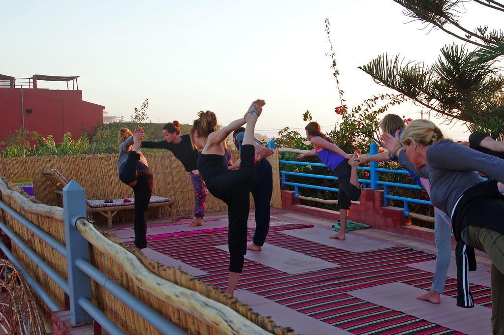 Zen Surf Beach House Hotel Aourir Esterno foto