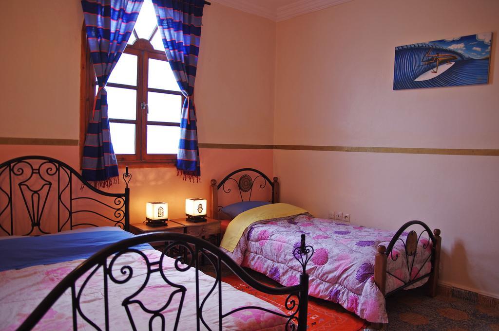 Zen Surf Beach House Hotel Aourir Esterno foto